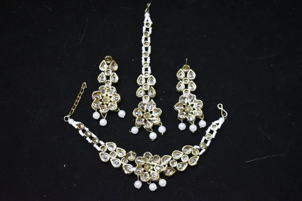 White_Alloy_5_Layered_Beaded_Kundan_Necklace_Set_For_Women