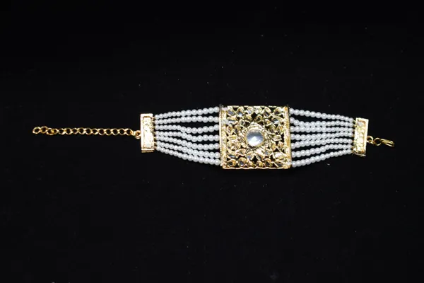 White_Alloy_Bracelet_For_Women