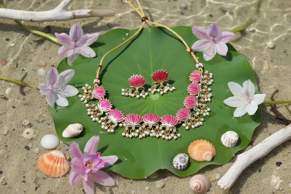 Pink_Green_Alloy_Lotus_Beaded_Choker_Set_For_Women