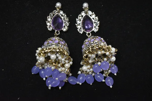 Lavender_Alloy_Kundan_Jhumkas_With_Beaded_Chain_For_Women