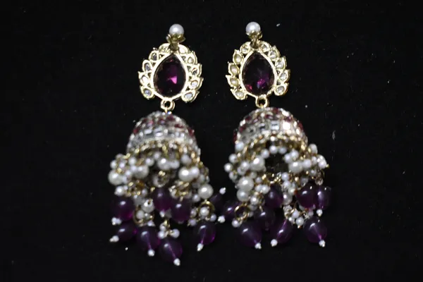 Purple_Alloy_Kundan_Jhumkas_With_Beaded_Chain_For_Women