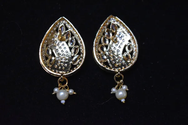 White_Alloy_Beaded_Leaf_Pearl_Mala_Set_For_Women