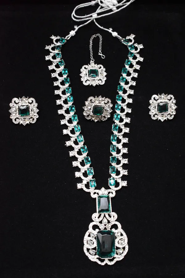 Green_Silver_Alloy_Necklace_Set_With_Mangtika_And_Finger_Ring_For_Women