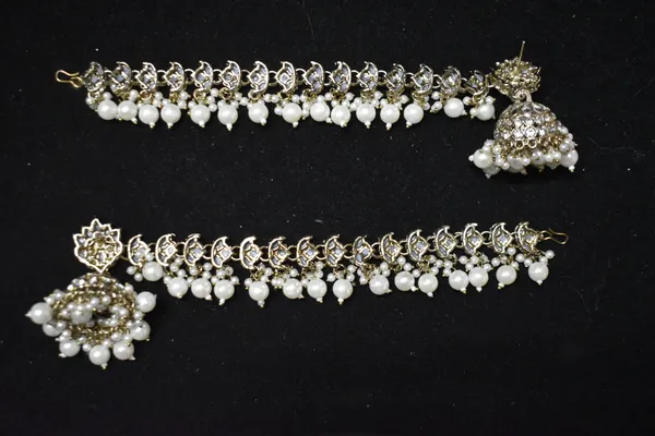 Silver_White_Alloy_Mirror_Pearl_Crown_Jhumkas_With_Hair_Chain_For_Women