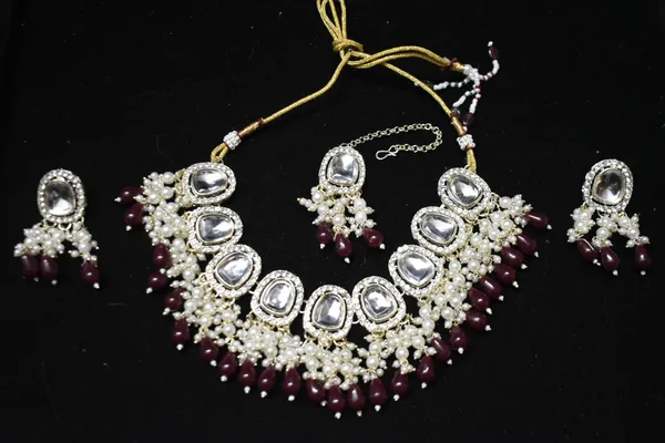 Maroon_Alloy_Kundan_Beaded_Choker_Set_For_Women