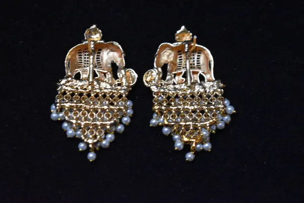 Golden_Copper_Earrings_For_Women