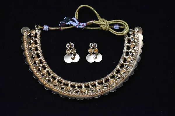 Red_Green_Alloy_Goddess_Lakshmi_Coin_Choker_Set_For_Women