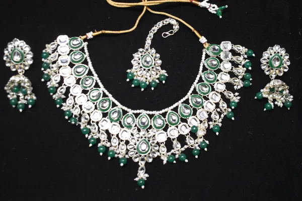 Green_Alloy_Meenakari_Kundan_Pearl_Choker_Set_With_Jhumkas_For_Women