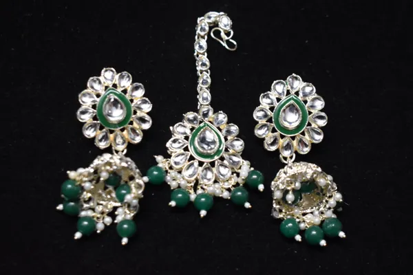 Green_Alloy_Meenakari_Kundan_Pearl_Choker_Set_With_Jhumkas_For_Women