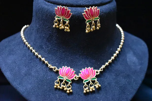 Pink_And_Green_Alloy_Necklace_Set_For_Women_-_Pack_Of_2