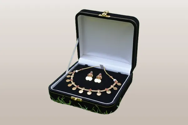 Red_Alloy_Lakshmi_Coin_Chain_Choker_Set_For_Women