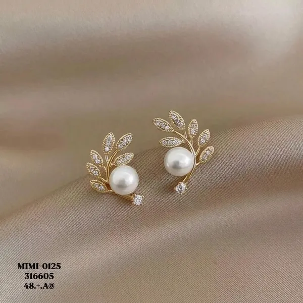 Gold_Stainless_Steel_Pearl_Leaf_Stud_Earrings_For_Women_1001
