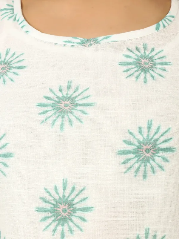 White_Sunburst_Motif_Sleeveless_Short_Kurti