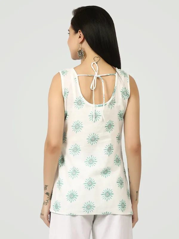 White_Sunburst_Motif_Sleeveless_Short_Kurti