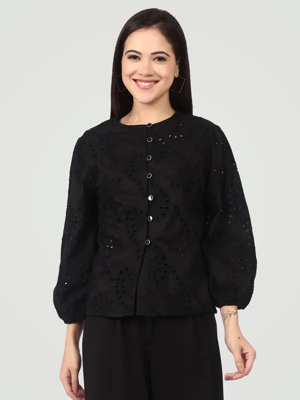 Black_Schiffli_Embroidered_Onyx_Tunic