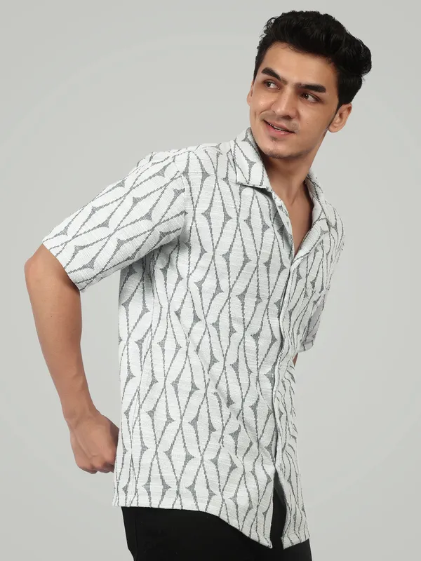 Grey_Geometric_Diamond_Weave_Shirt_Monochrome