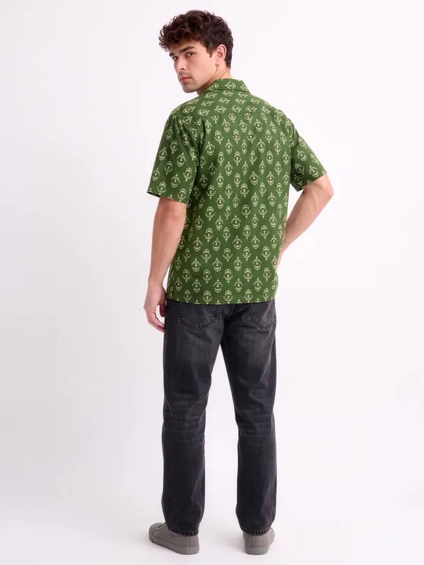 Green_Printed_Cotton_Short_Sleeve_Shirt_For_Men