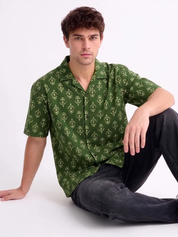 Green_Printed_Cotton_Short_Sleeve_Shirt_For_Men