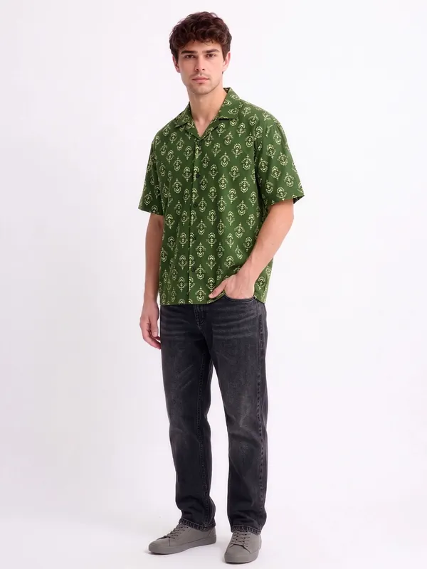 Green_Printed_Cotton_Short_Sleeve_Shirt_For_Men