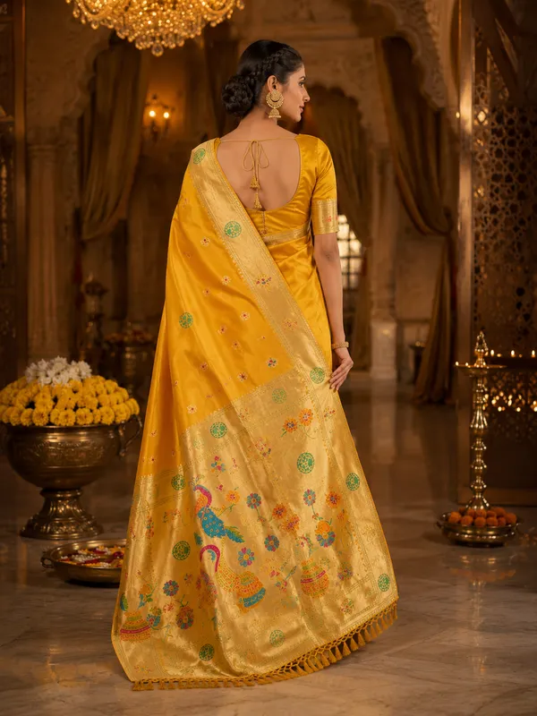 Yellow_Woven_Silk_Peacock_Motif_Zari_Saree_For_Women