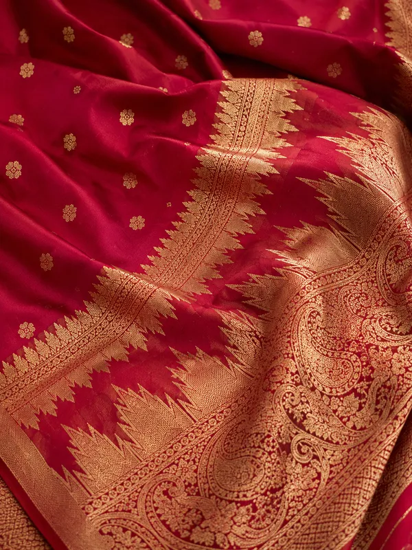 Maroon_Banarasi_Woven_Silk_Zari_Saree_For_Women
