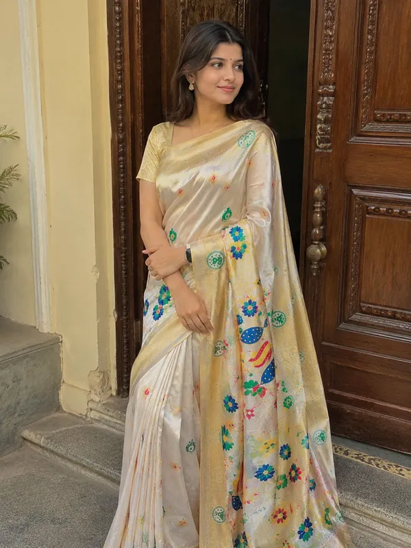 Off-White_Woven_Silk_Floral_Embroidered_Saree_For_Women