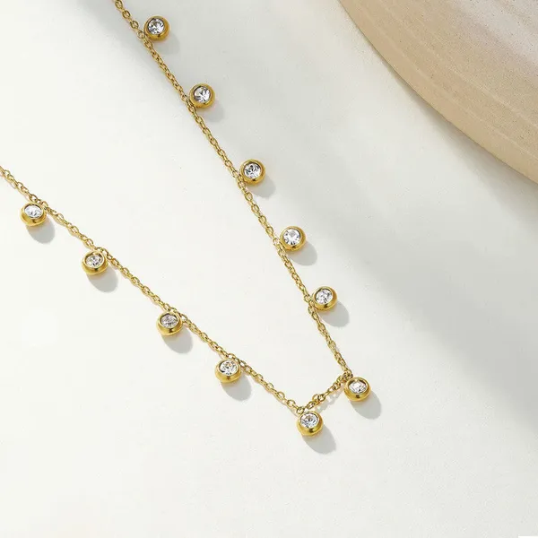 Minimalist_celebrity_inspired_Necklace