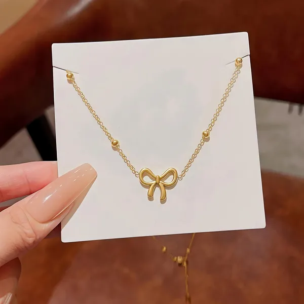 The_Bow_Necklace