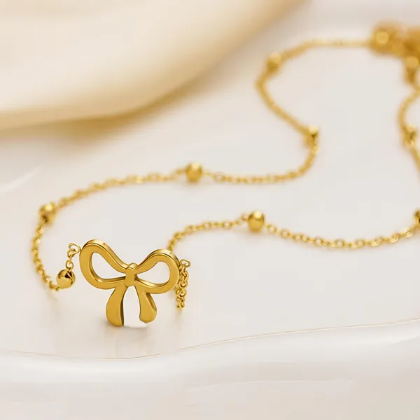 The_Bow_Necklace