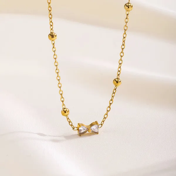 The_Minimal_Bow_Necklace