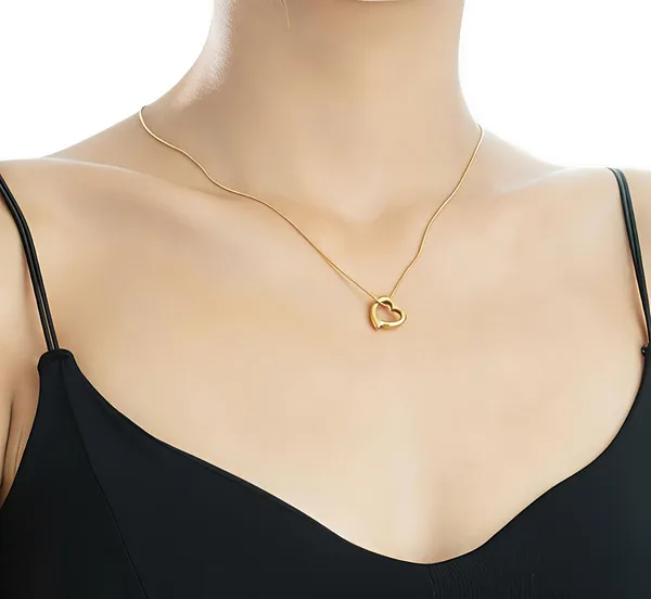 Waterproof_Heart_Necklace