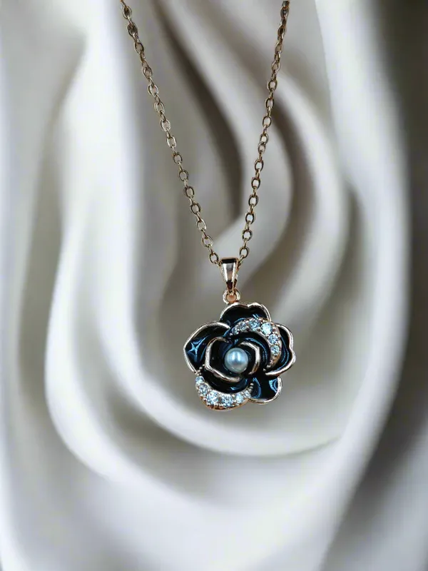 Celebrity_Inspired_Daily_Wear_Gold_Plated_Pendant_Timeless_&_Tarnish_Free