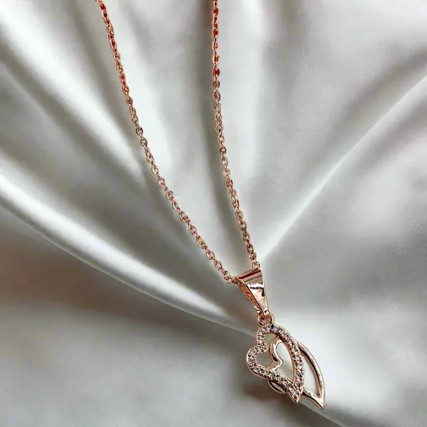 Gold_Plated_Waterproof_Pendant_Chain_Durable_Tarnish_Free_Celebrity_Inspired_Design