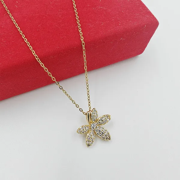 Celebrity_Inspired_Gold_Plated_Pendant_Waterproof_&_Tarnish_Resistant_Design