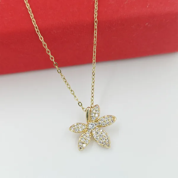 Celebrity_Inspired_Gold_Plated_Pendant_Waterproof_&_Tarnish_Resistant_Design