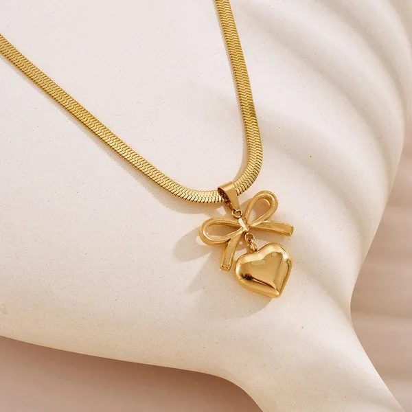 Love_Bow_Necklace