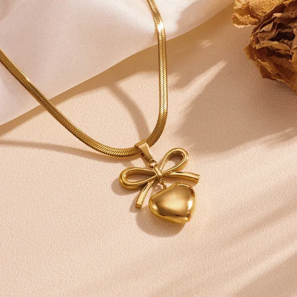 Love_Bow_Necklace