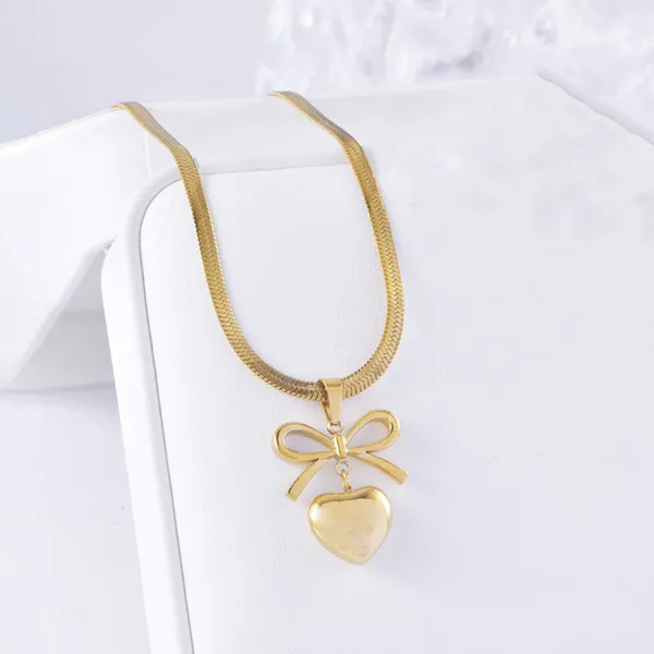 Love_Bow_Necklace
