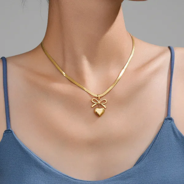 Love_Bow_Necklace