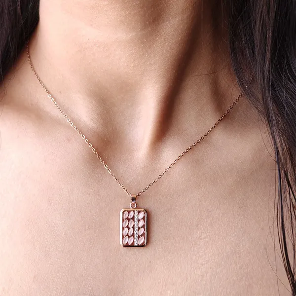 Elegant_Gold_Plated_Chain_Pendant_Tarnish_Resistant_And_Waterproof