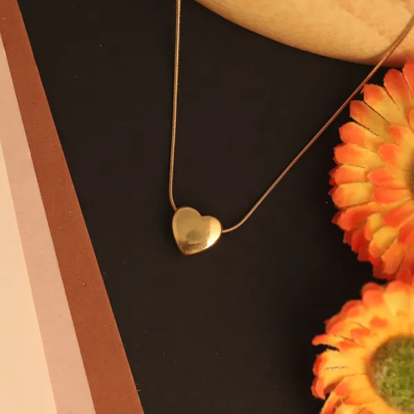 Starlit_Grace_Delicate_Designer_Necklace