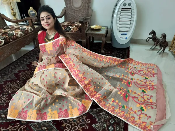 Dhakai_Jamdani_Saree