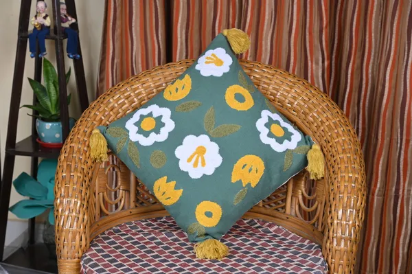 Heritage_Weaves_Green_Cushion_Cover