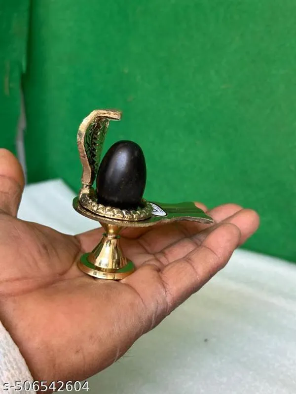 Shivam_Vastukala_Brass_Jaladhari_Narmadeshwar_Shivling_With_Brass_Base