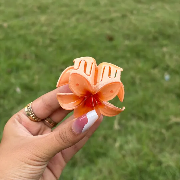 Orange_Abs_Plastic_Flower_Korean_Claw_Clip_For_Women_(Pack_Of_7)