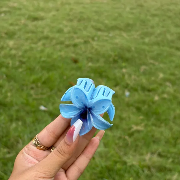 Dark_Blue_Abs_Plastic_Flower_Korean_Claw_Clip_For_Women_(Pack_Of_7)