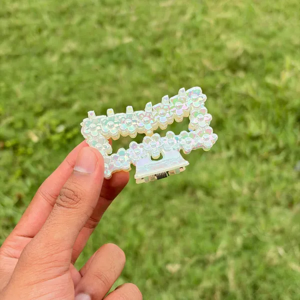 White_Abs_Plastic_Pearl_Hair_Clip_For_Women_(Pack_Of_6)