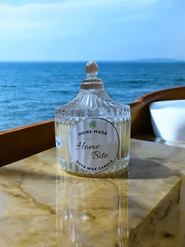 White_Soya_Wax_Ribbed_Glass_Jar_Dome_Candle-_Fragrance-_Roasted_Coffee