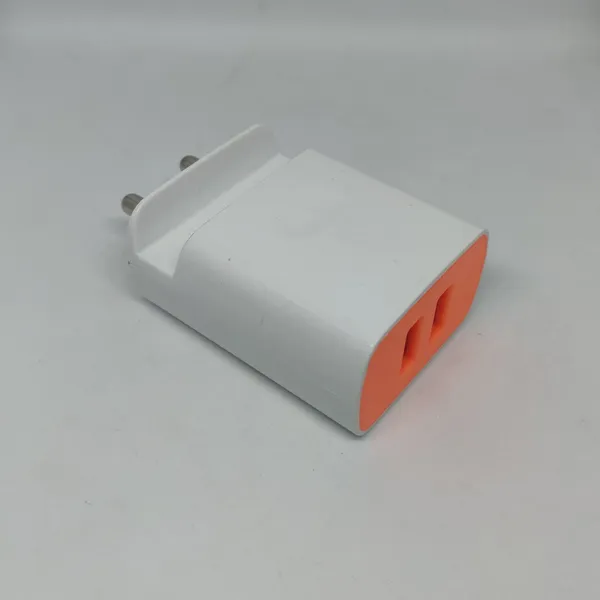 30W_Premium_Dual_USB_Adapter_(with_Type_-_C_Cable)
