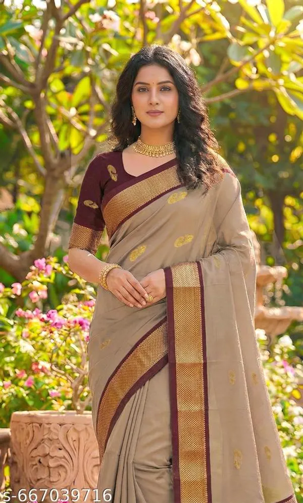 Beige_Sico_Silk_Paithani_Zari_Woven_Ethnic_Motif_Saree_For_Women